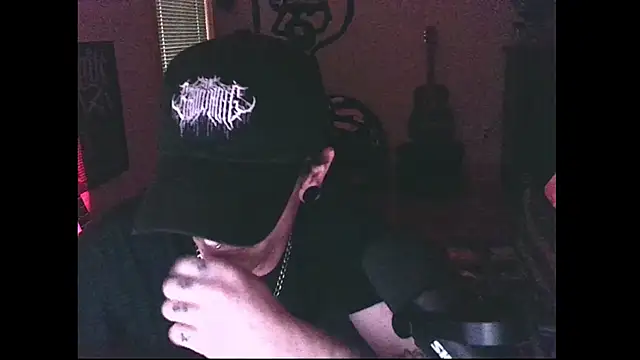 LEVIATHANX666 Show in webcam