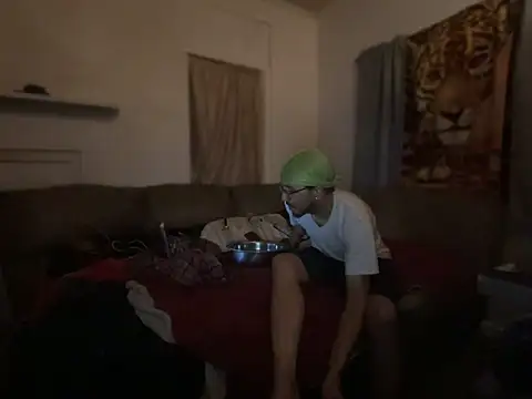 ThrowedWorldWide's Live XXX Chat