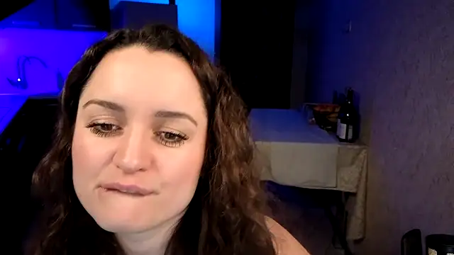 Cerann1 Adlı Modelin Canlı XXX Sohbeti