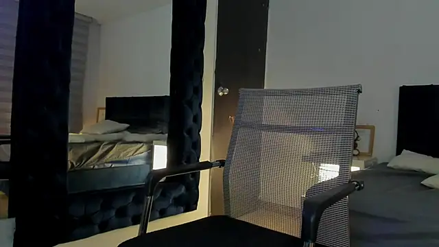 melanie_roux__ Live XXX-Chat