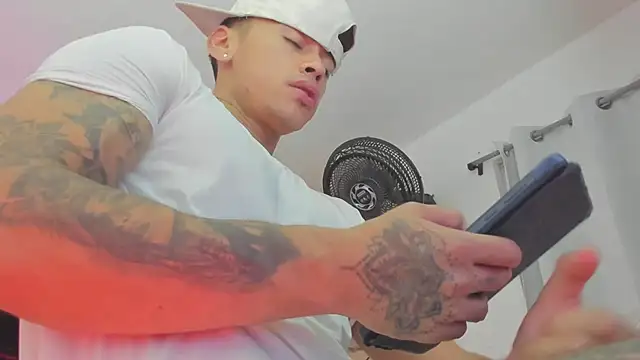 Chat +18 de GilberMxx ao vivo