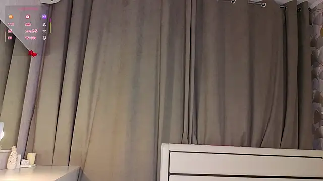 DaynaMacha's Live XXX Chat