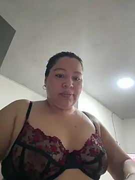 Chat +18 de Lovelipsbig ao vivo
