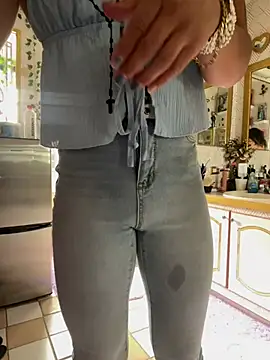 TranSexualJade95 élő XXX-chatje