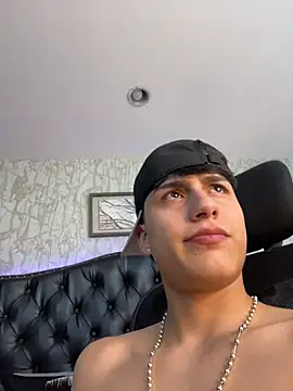 Lander_Cruz Chat XXX live