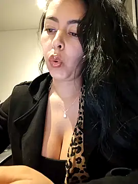 Sembang XXX Secara Langsung Luianna