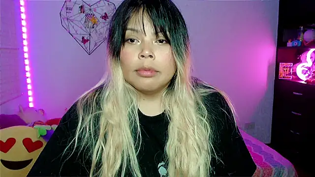 EllieMoonX Adlı Modelin Web Kamerası Şovu