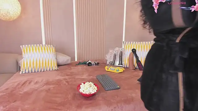 sabrina_shark_ Adlı Modelin Canlı XXX Sohbeti