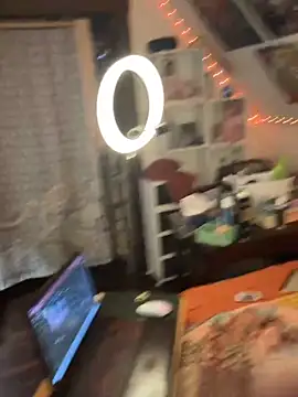 SuzyCatzz Live XXX-Chat