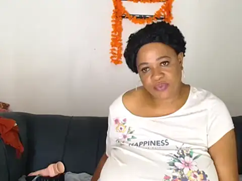 Chat XXX Live BUSTYQUEEN56_