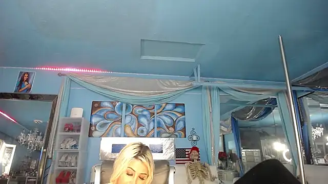 Chat XXX Live ADRIANNA_FOX