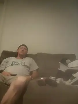 yourMasterisBored Adlı Modelin Canlı XXX Sohbeti