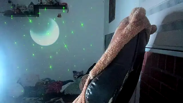 Živý XXX chat Shaddycute_