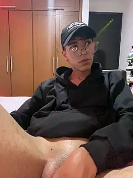 Milo_Gunnar Adlı Modelin Web Kamerası Şovu