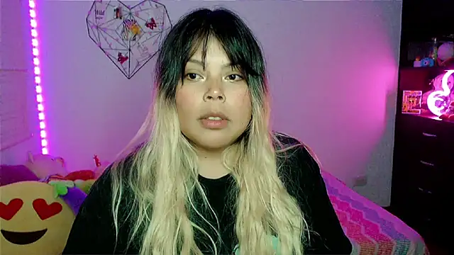 EllieMoonX Chat XXX live