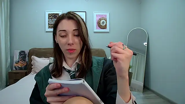 LeilaTaylors 现场XXX聊天