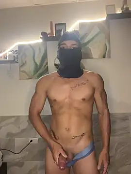 Show de Emcapuchado_Josee na webcam