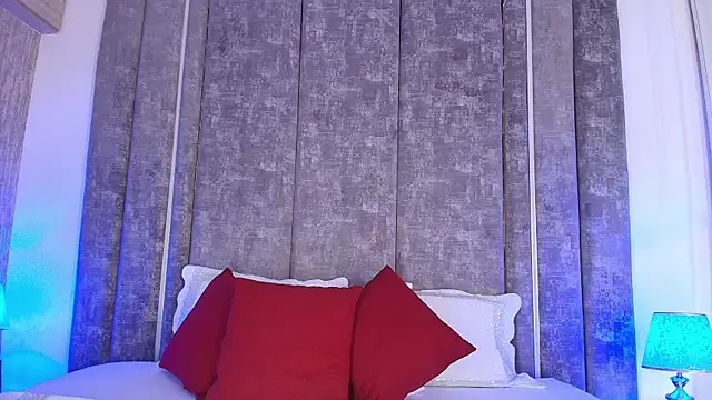 Chat +18 de AllanaOrtiz__ ao vivo