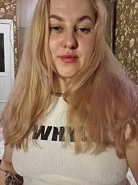 Chat +18 de LianaJu ao vivo