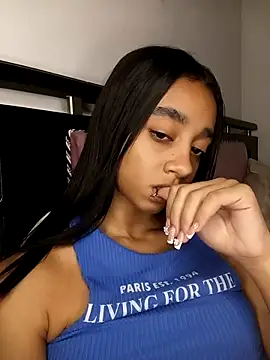 Zoe_Sweett18 Chat XXX in diretta