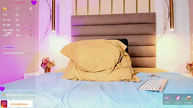 Scarleett_22 Live XXX-Chat