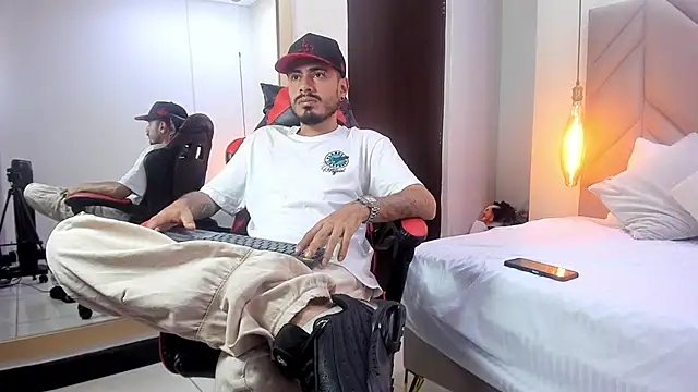 MatthewCullenのライブXXXチャット