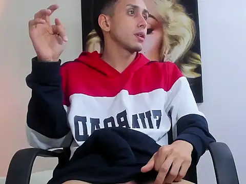 Zack_isback's Webcam Show