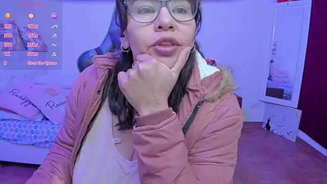 esmeralda_milf: онлайн-секс-чат