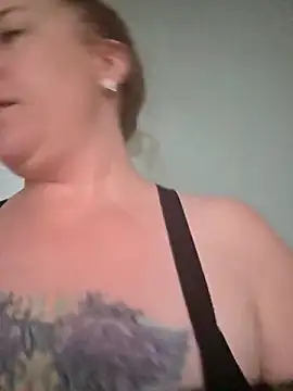 julimonroe's Webcam Show