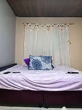 Chat XXX en directo de ROUSSE_SINCLAIR