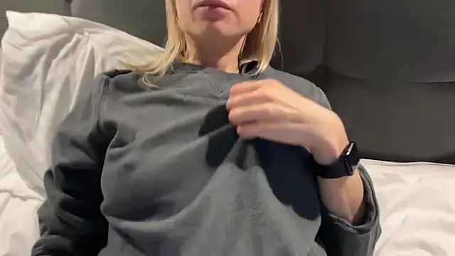 Онлайн чат XXX AngelJeni