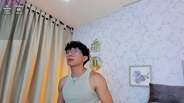 liam_twiink Adlı Modelin Canlı XXX Sohbeti