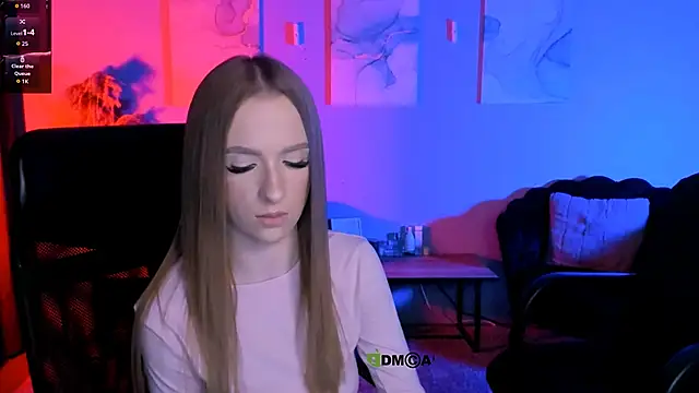 doll_vey élő XXX-chatje