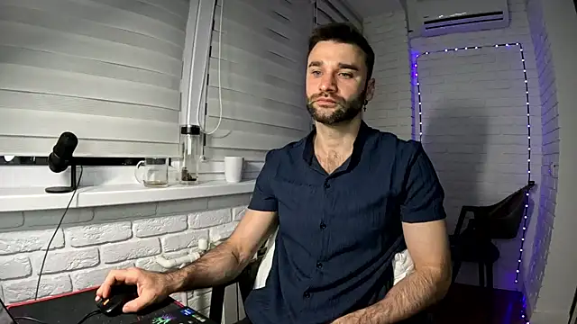 XXX chat uživo modela DaddySlava