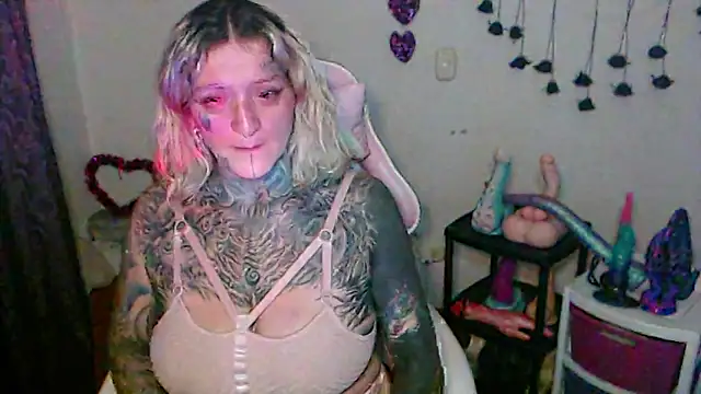 SLOPPYTITSS Live XXX-chat