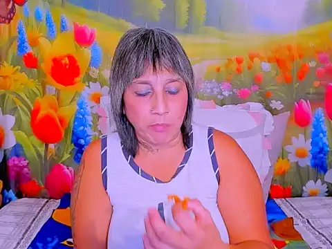 XXX chat uživo modela indianroxy