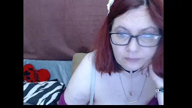 XXX chat uživo modela PlayfullMature