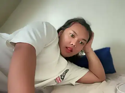 Gel_Huge_Butt Adlı Modelin Web Kamerası Şovu