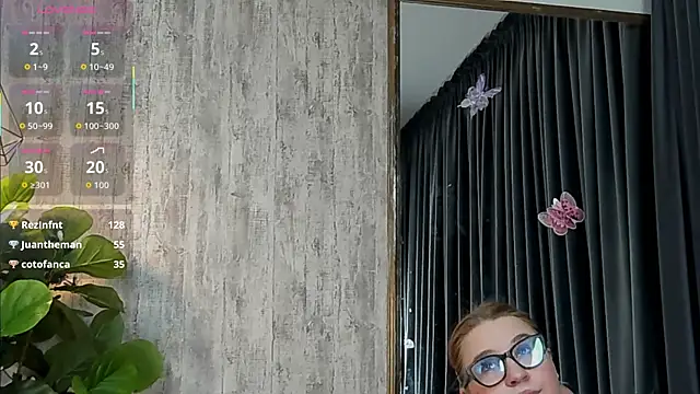 Maya_Collins_'s Live XXX Chat