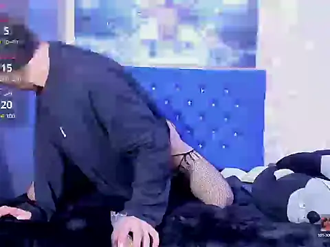 ElanGiraldo Show in webcam