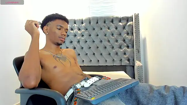 nero_reyd ওয়েবক্যাম শো