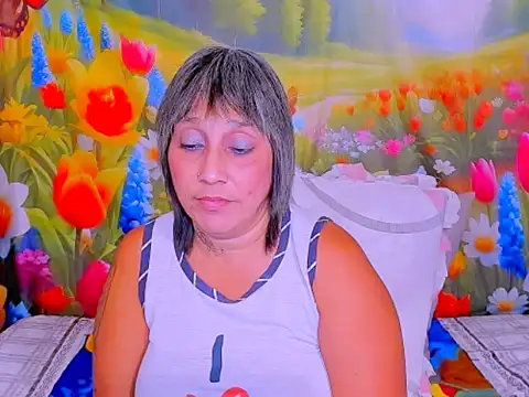 indianroxy Adlı Modelin Canlı XXX Sohbeti