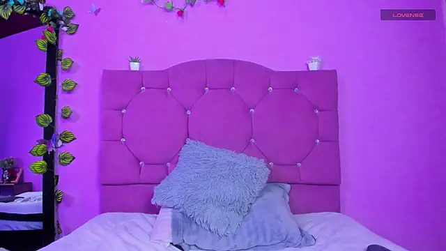 Вебкам-шоу artemis_jones