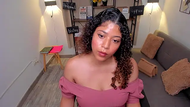 XXX chat uživo modela Lilybrunette_