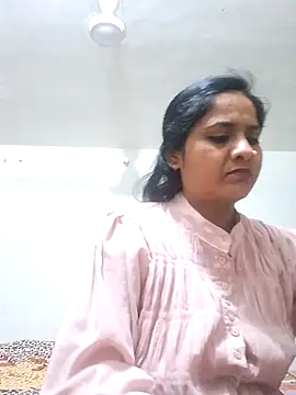 Pooja_pandey's Live XXX Chat