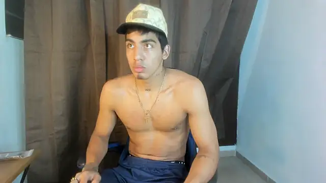 Pokazy przed kamerką – Milo_LatinBoy