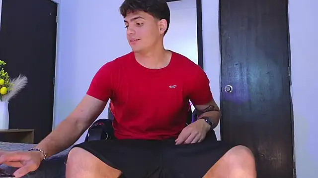 MrAdonis_ Adlı Modelin Web Kamerası Şovu