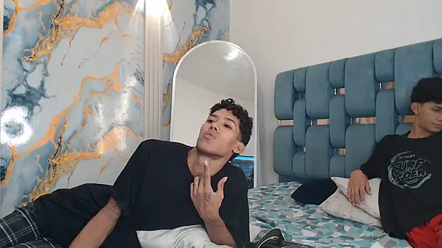 GREEN_BOYS Adlı Modelin Web Kamerası Şovu