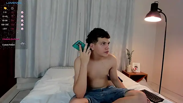 Chat XXX Live dennis_hills