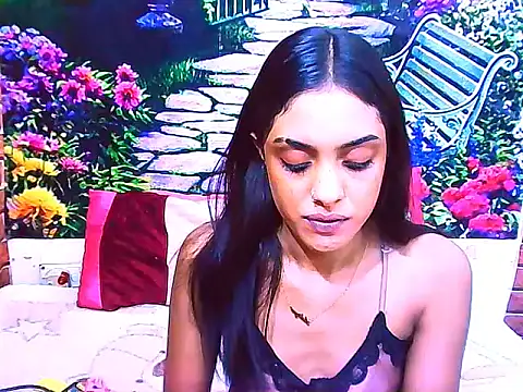 IndianPretty14u2Luv Chat XXX in diretta